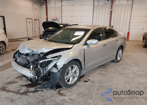 2014 Nissan Altima 2.5 Sv из США, поврежденный, VIN 1N4AL3AP0EC108316